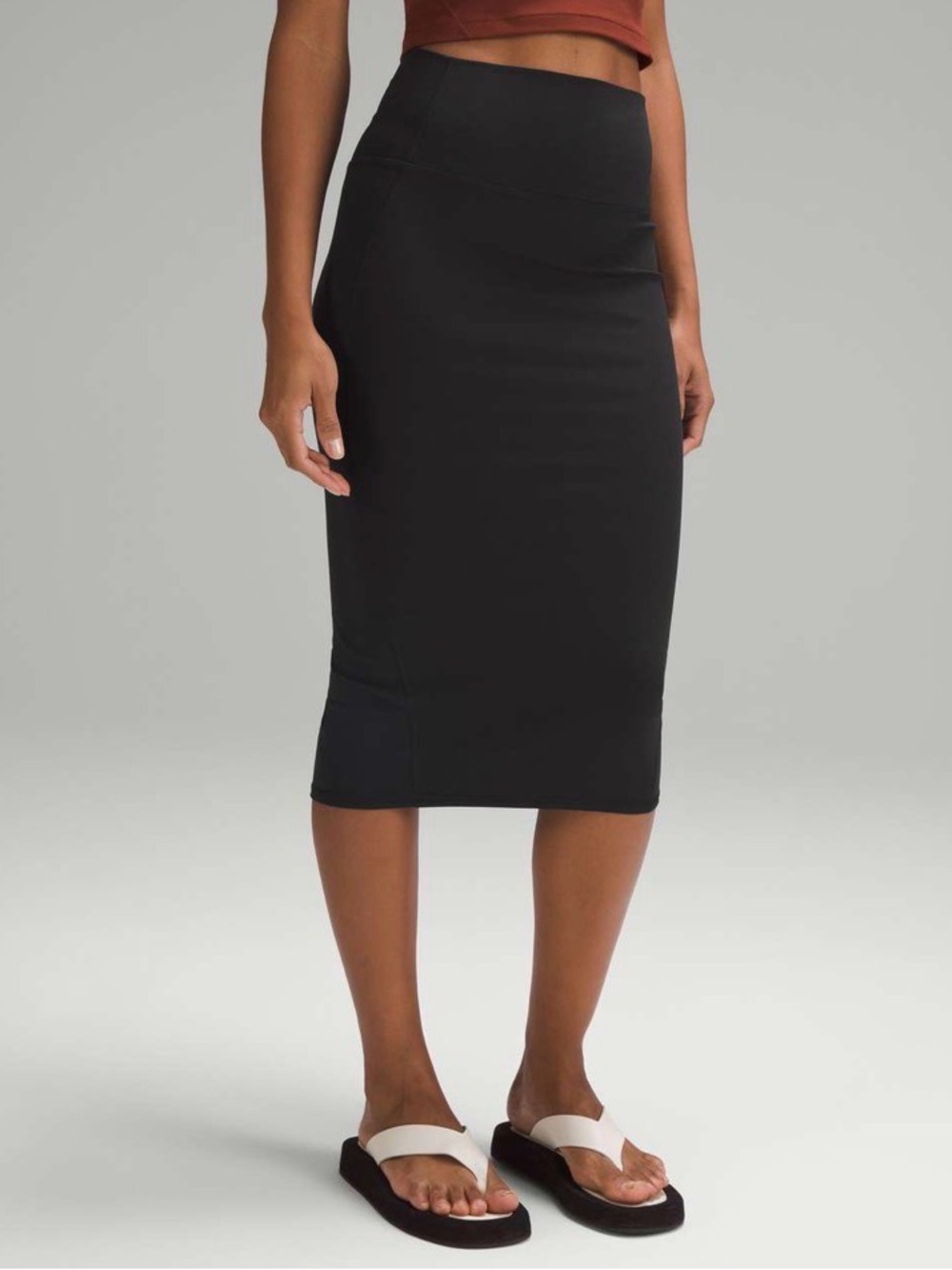 NWOT Lululemon Nulu Slim-Fit High Rise Skirt Black Size 8
